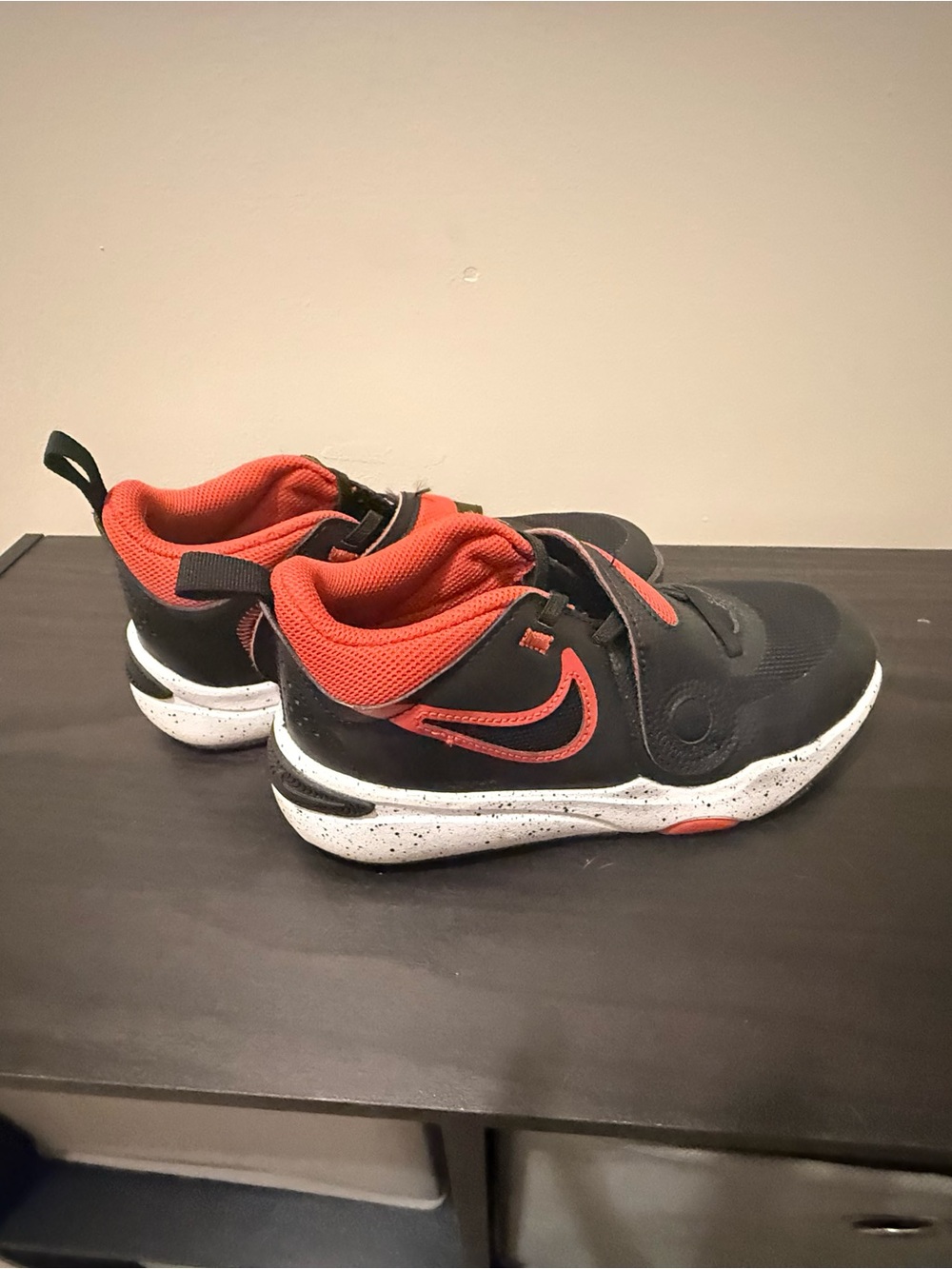 Kids Black and Red Nike Sneakers - size 3